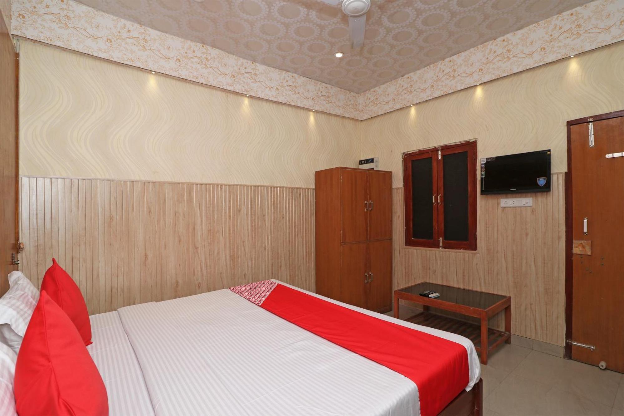 Oyo Yb Continental Hotel Lucknow