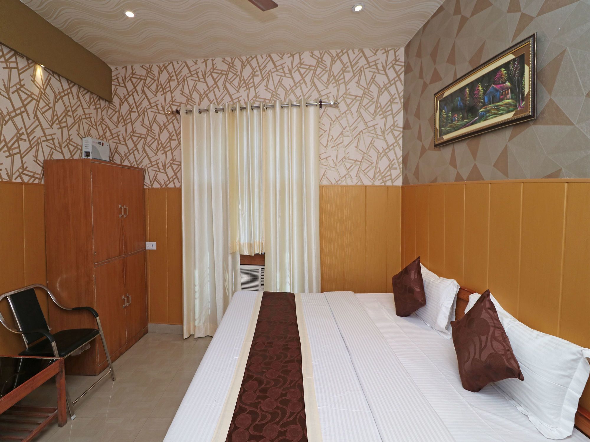 Hotel Oyo Yb Continental